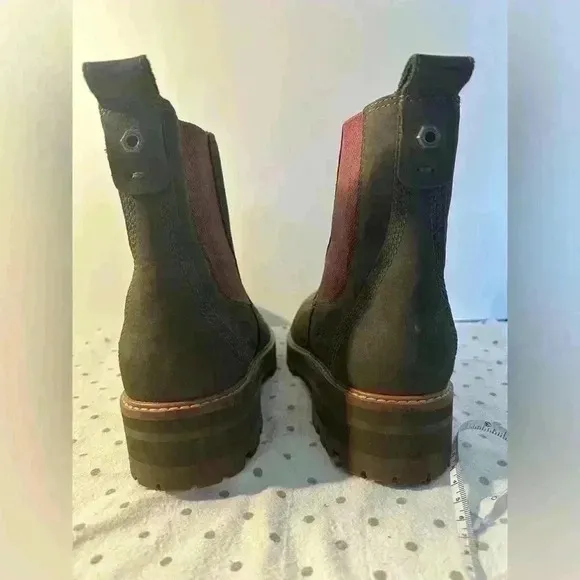 Timberland Pull-on Lug Boots NWOT