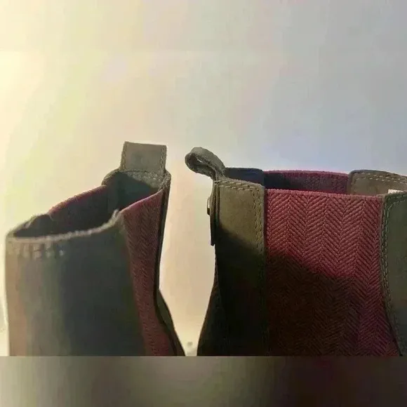 Timberland Pull-on Lug Boots NWOT