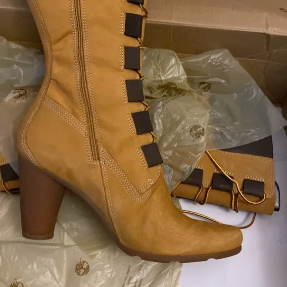 TIMBERLAND Women’s Lace Up Heeled Boots