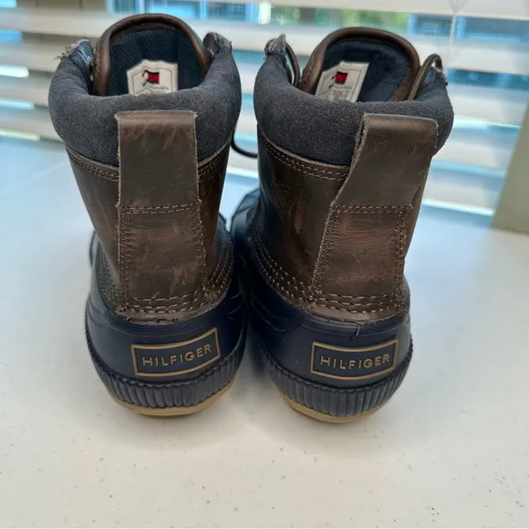 Tommy Hilfiger Men’s Brown Leather and Blue Lace Up Duck Boots Rain Boots