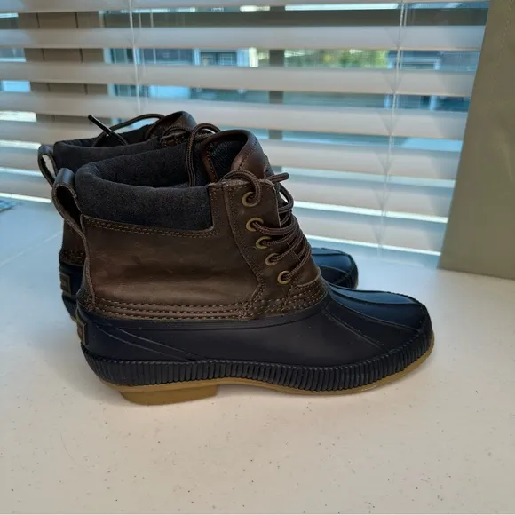 Tommy Hilfiger Men’s Brown Leather and Blue Lace Up Duck Boots Rain Boots