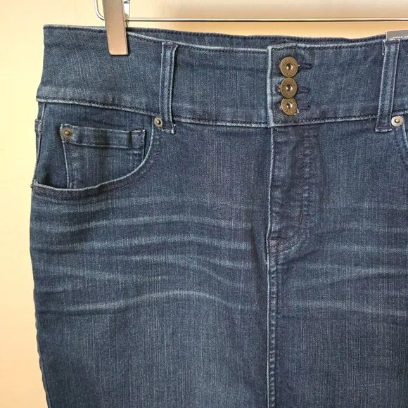 Torrid Denim Pencil Skirt - Premium Stretch Medium Wash