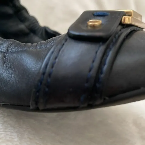 Tory Burch Ambrose Ballet Flats, size 6.5, navy with gold tone logo toe plaque