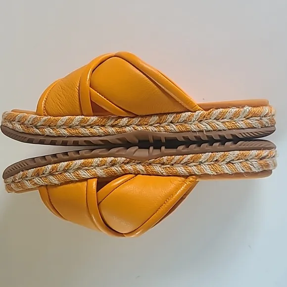 TORY BURCH Criss-Cross Textured Leather slides  with Logo Orange &amp; Tan Size 7.5M