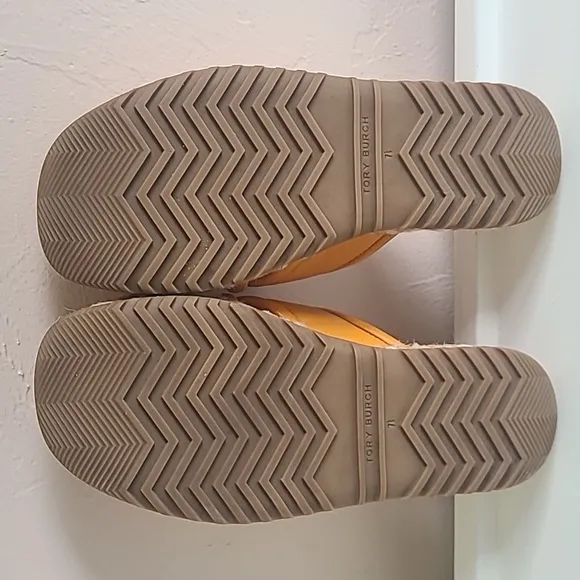 TORY BURCH Criss-Cross Textured Leather slides  with Logo Orange &amp; Tan Size 7.5M