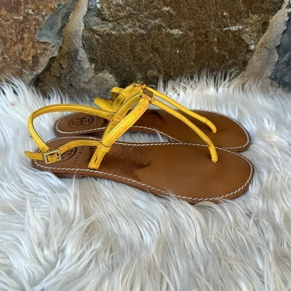 Tory Burch yellow Patent leather thong sandal size 7
