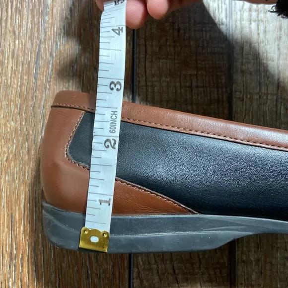 Trotters Francie Black and Brown Penny Loafers Size 10N Narrow