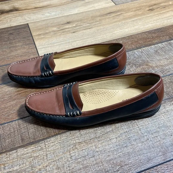Trotters Francie Black and Brown Penny Loafers Size 10N Narrow