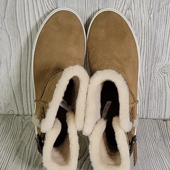 UGG Aika Chestnut Brown Ankle Boots Womens Size 6 NEW