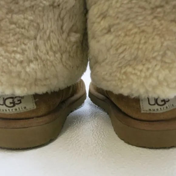 UGG Australia Ellie Insulated Leather Warm Boots Shoes sz 6