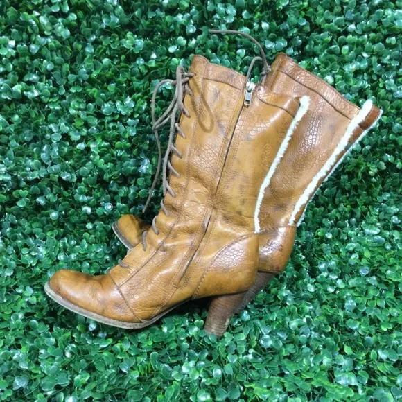 Ugg Camille lace up boots