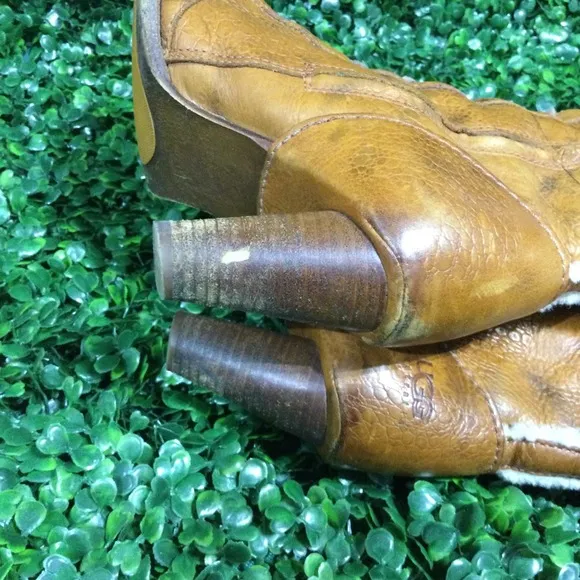 Ugg Camille lace up boots
