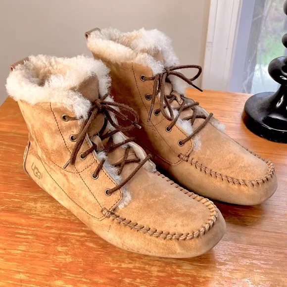 UGG Chikaree Lace-Up Moc Boots