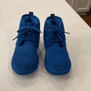 UGG Kids Lace up Boots, NWOT. Gorgeous Color.