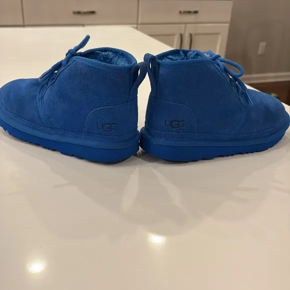UGG Kids Lace up Boots, NWOT. Gorgeous Color.