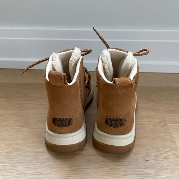 UGG Lakesider Heritage Suede Boots Women’s size 6