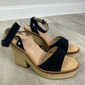 UGG Laynce Platform Sandals in black size 8.5