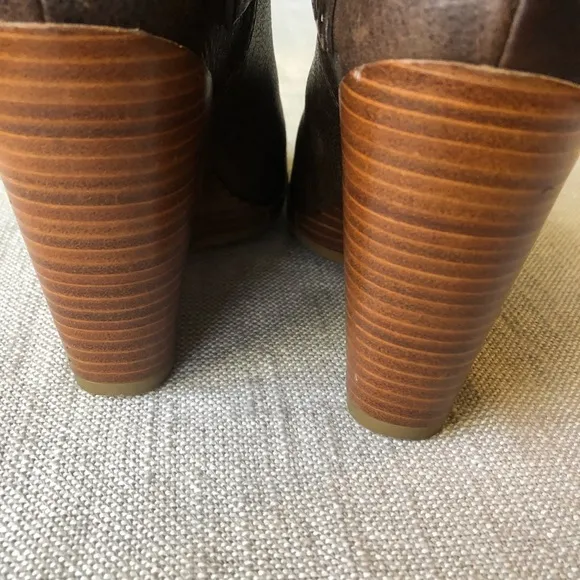 UGG Leather Caprera Wedge Bootie Sheepskin 5 Flint