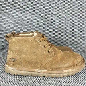 UGG Neumel Ankle Boots Mens Size 11 Chestnut Brown Leather Wool Lace Up 1094269