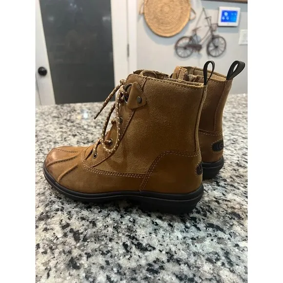 UGG Suede Lace-Up Boots SZ 6 New/WNB