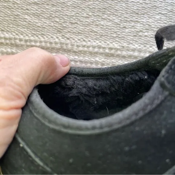 Ugg Suede Lace up Lined Sneakers, Size 8