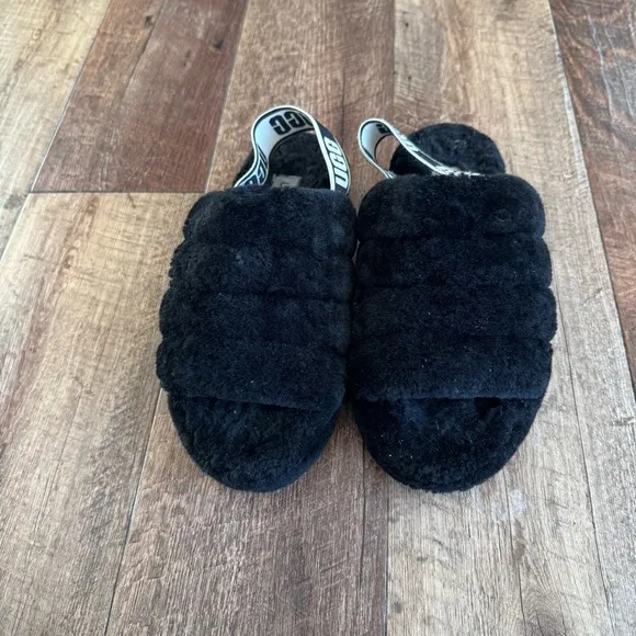 Ugg women’s fluff yeah slingback slide sandals size 7