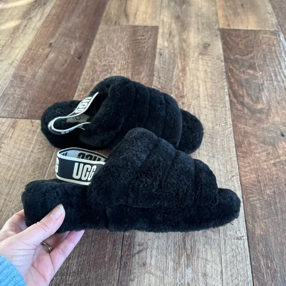 Ugg women’s fluff yeah slingback slide sandals size 7