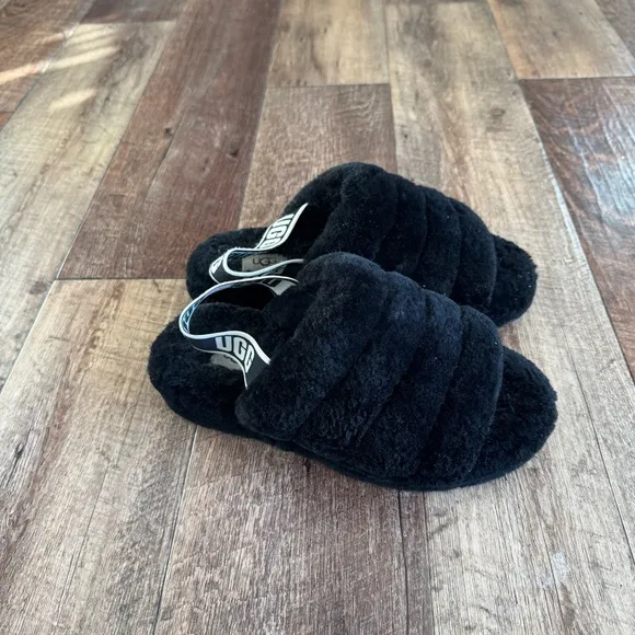 Ugg women’s fluff yeah slingback slide sandals size 7