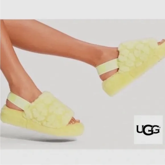 UGG Women's Yellow Fluff Yeah Poppy Slide Sandals in Pollen Yellow W 10