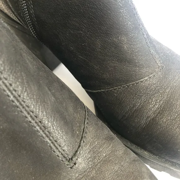 Vagabond Grace black Nubuck Chelsea ankle boots.