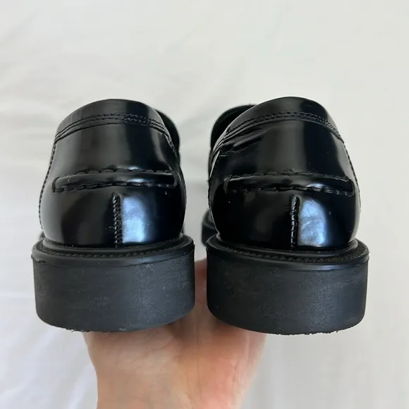 Vagabond Shoemakers Alex W Loafers black patent leather penny preppy traditional