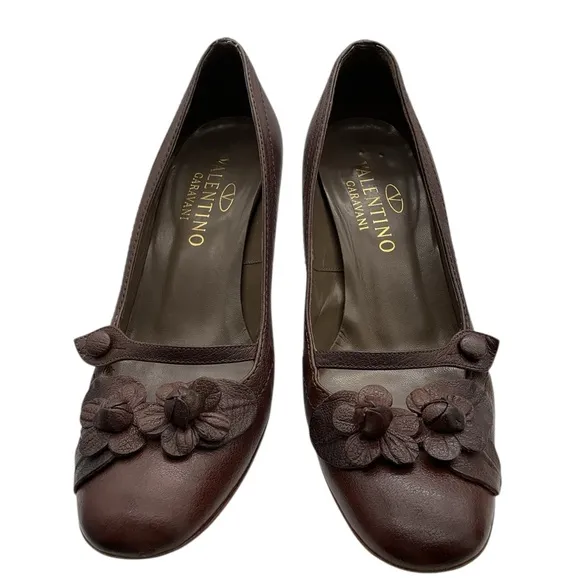 Valentino Garavani Brown Mary Jane Leather Pumps 37.5 US/7.5 kitty heel