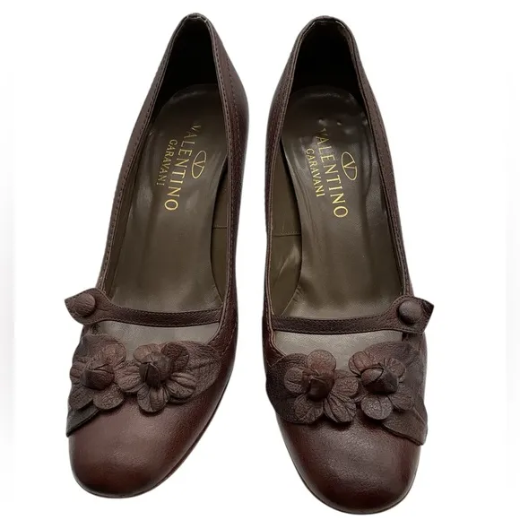 Valentino Garavani Brown Mary Jane Leather Pumps 37.5 US/7.5 kitty heel