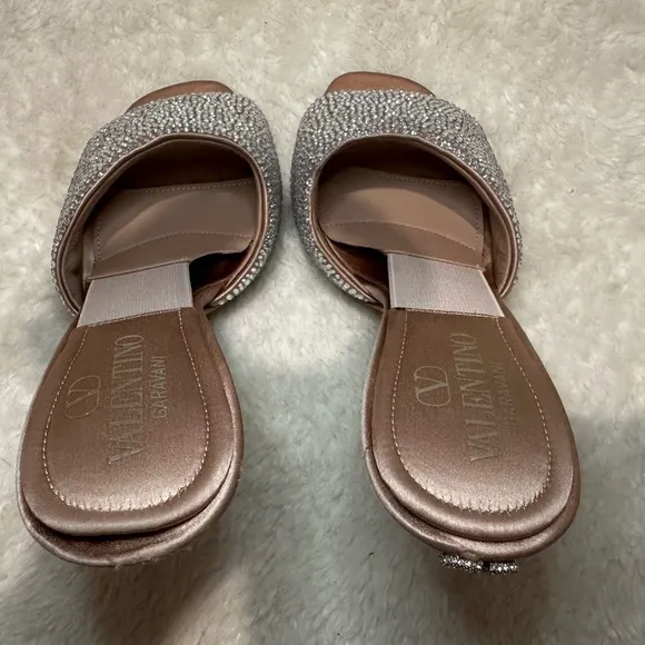Valentino Garavani Nite-Out Crystal Embellished Slide Sandal in Rose Size 36.5