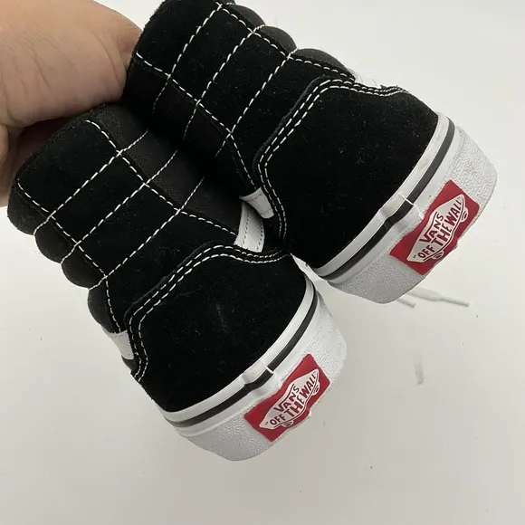 VANS Sk8-Hi Black/White Classic Ankle Sneakers Skater Outdoor Suede Youth Size 6