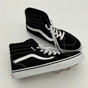 VANS Sk8-Hi Black/White Classic Ankle Sneakers Skater Outdoor Suede Youth Size 6