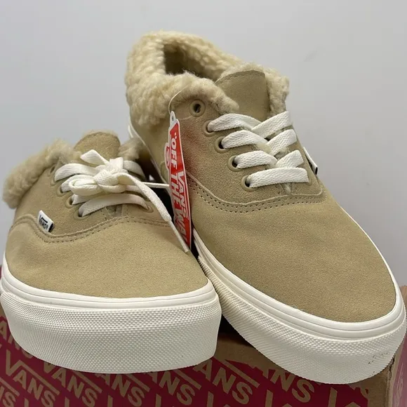 Vans WMNS Tan Fleece-Lined Sneakers Authentic SherpaCozy Hug Mojave Desert