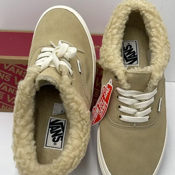 Vans WMNS Tan Fleece-Lined Sneakers Authentic SherpaCozy Hug Mojave Desert