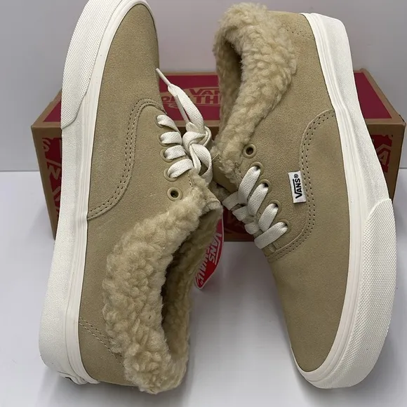 Vans WMNS Tan Fleece-Lined Sneakers Authentic SherpaCozy Hug Mojave Desert