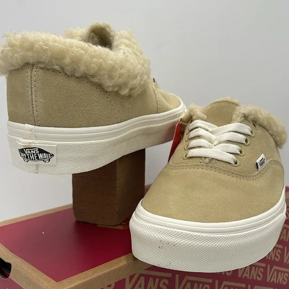 Vans WMNS Tan Fleece-Lined Sneakers Authentic SherpaCozy Hug Mojave Desert