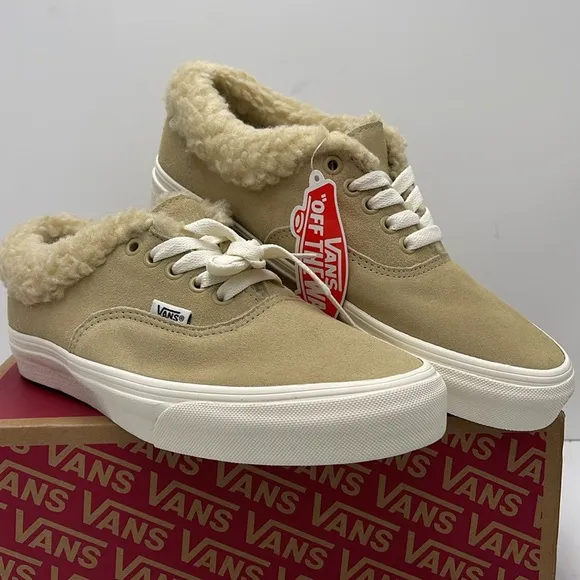 Vans WMNS Tan Fleece-Lined Sneakers Authentic SherpaCozy Hug Mojave Desert