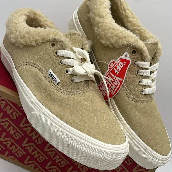 Vans WMNS Tan Fleece-Lined Sneakers Authentic SherpaCozy Hug Mojave Desert