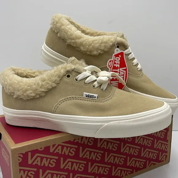 Vans WMNS Tan Fleece-Lined Sneakers Authentic SherpaCozy Hug Mojave Desert