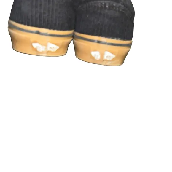 Vans YOUTH WARD (CORDUROY FLEECE) BLACK/WHITE 4.5Y kids sneakers