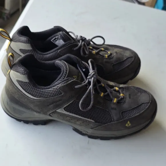 Vasque Breeze Low Hiking Sneakers Men's Size 13M Vibram Sole 7492 Gray