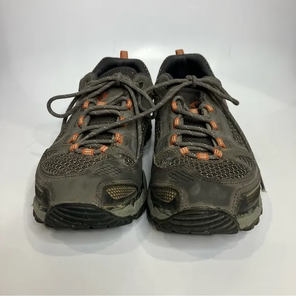 Vasque Men’s Inhaler ll low top sneakers hiking shoes outdoor gray size 10.5