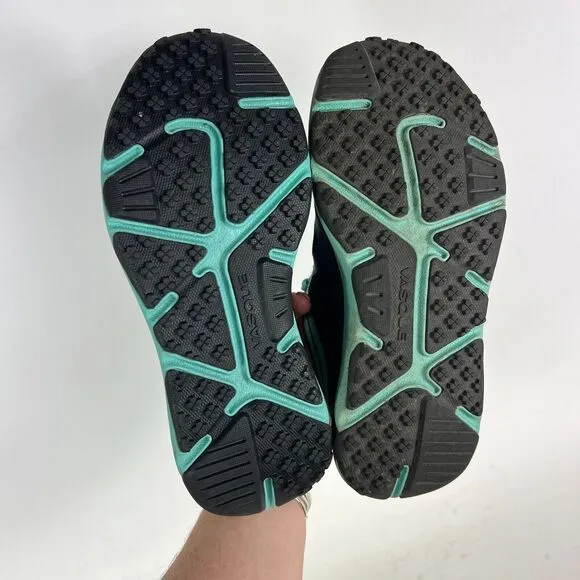 Vasque Trailbender Sneaker Women's 7 Black Green Lace-Up Trail Running Shoes