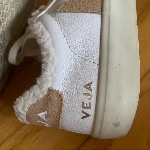 Veja Campo Fured leather white desert sneakers shoes Revolve 36 5