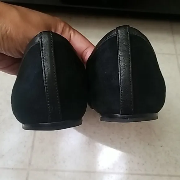 VERA WANG (luxury line) jewelled ballet flats