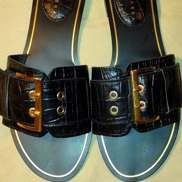𝅺Via Libera Leather Slide Sandal Size 7 1/5 NWT